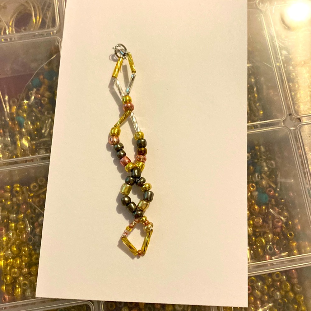 Long keychain comes with end (is not on it in the picture) handmade very pretty